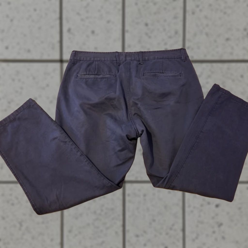 Gap Gap Pants Mens 38x30 38x29 Navy Blue Chino Trousers Flat Front Cotton Casual Slacks 1969 Straight Leg Size US 38 / EU 54 - 1 Thumbnail
