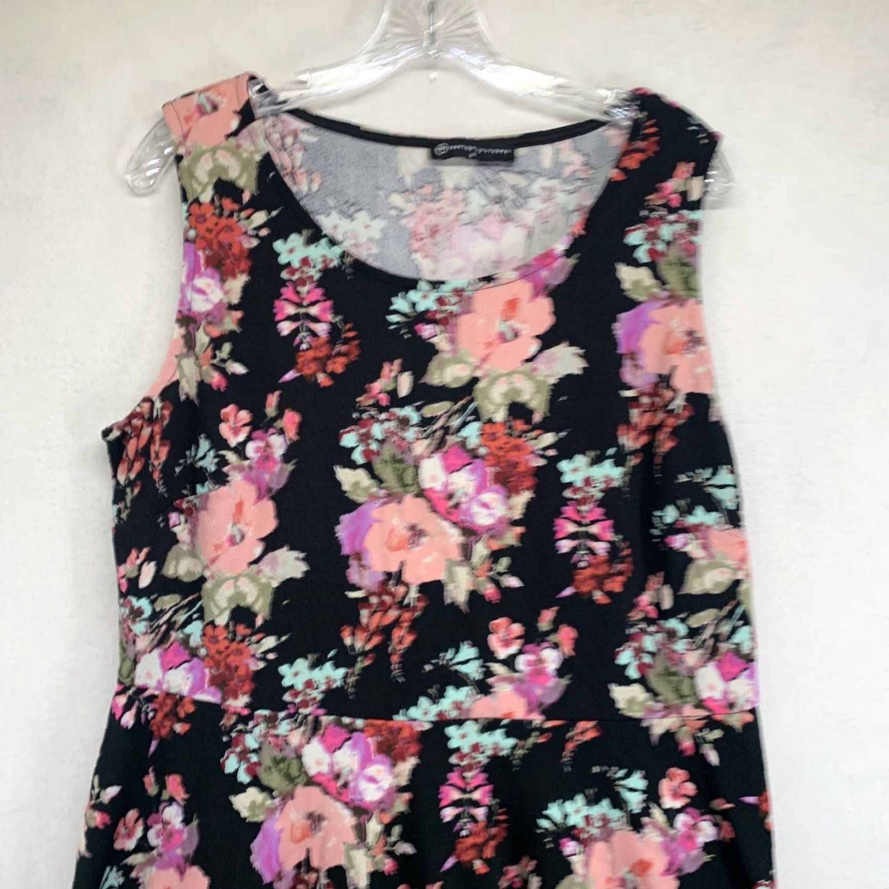 Vintage Fashion to Figure Maxi Dress Woman’s Plus Size Black Floral Size 2 Size XS / US 0-2 / IT 36-38 - 3 Thumbnail