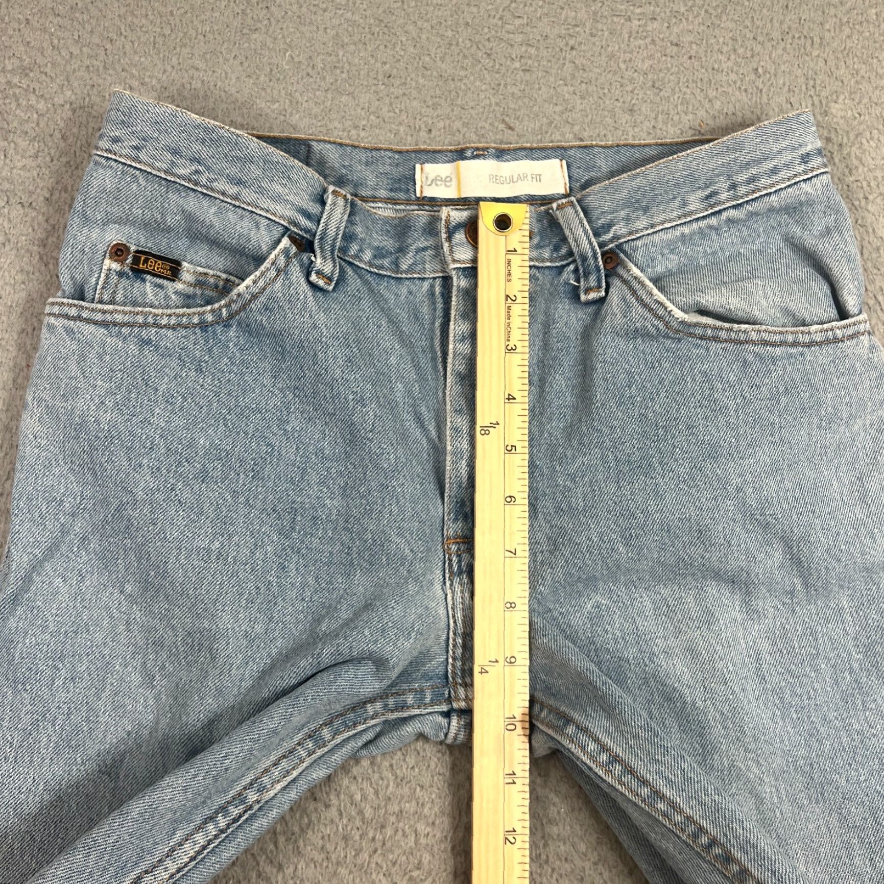 Lee LEE Bermuda Shorts Denim 31 Blue Light Wash Regular Fit 5-Pocket Men Size 31 Beach Summer USA Vintage? (Note: Vintage flag omitted if not vintage) Size US 31 - 3 Thumbnail