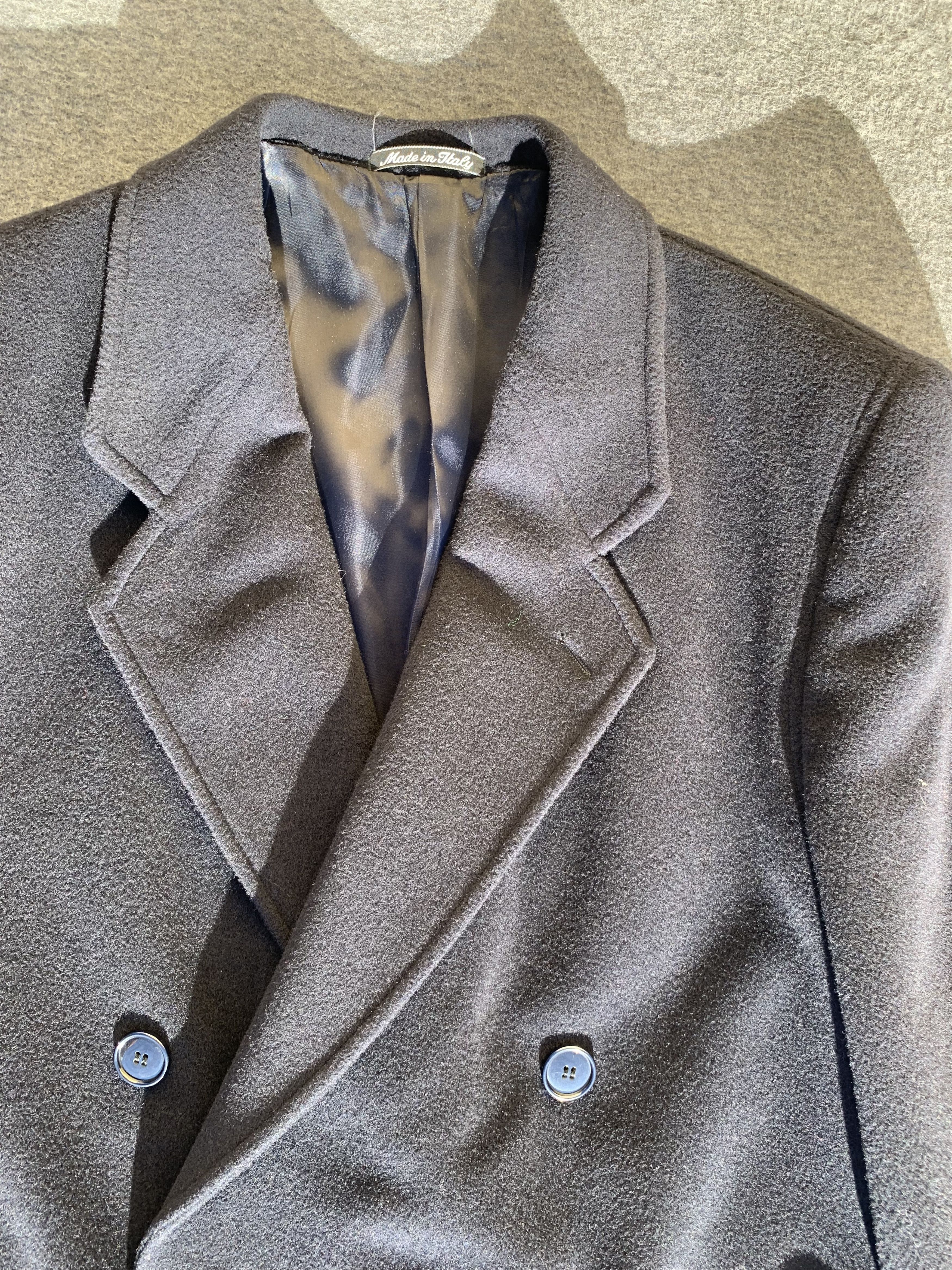 Giorgio Armani Giorgio Armani Double-Breasted Coat - Size 52 IT/ US L Size US L / EU 52-54 / 3 - 2 Thumbnail