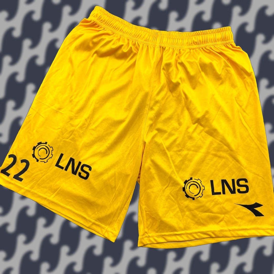 Diadora Diadora FK Bodo Glimt 2021 2022 Home Shorts Large Adult Football Norway Yellow Shirt? Size US 33 - 1 Thumbnail