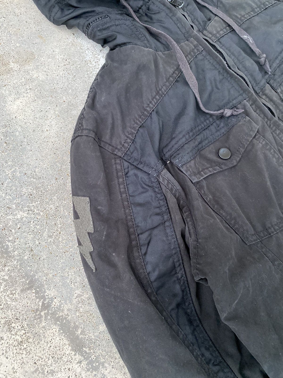 Diesel Vintage Diesel Avant Garde Multi-Pocket Jacket Size US L / EU 52-54 / 3 - 3 Thumbnail