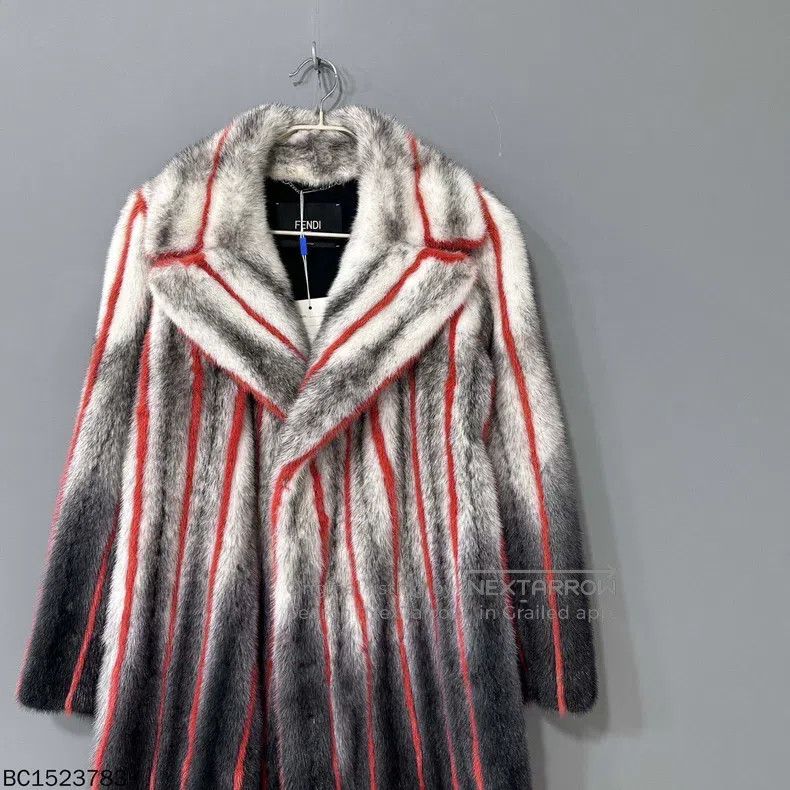 Fendi Fendi Red-lined gradient mink fur coat Size S / US 4 / IT 40 - 1 Thumbnail