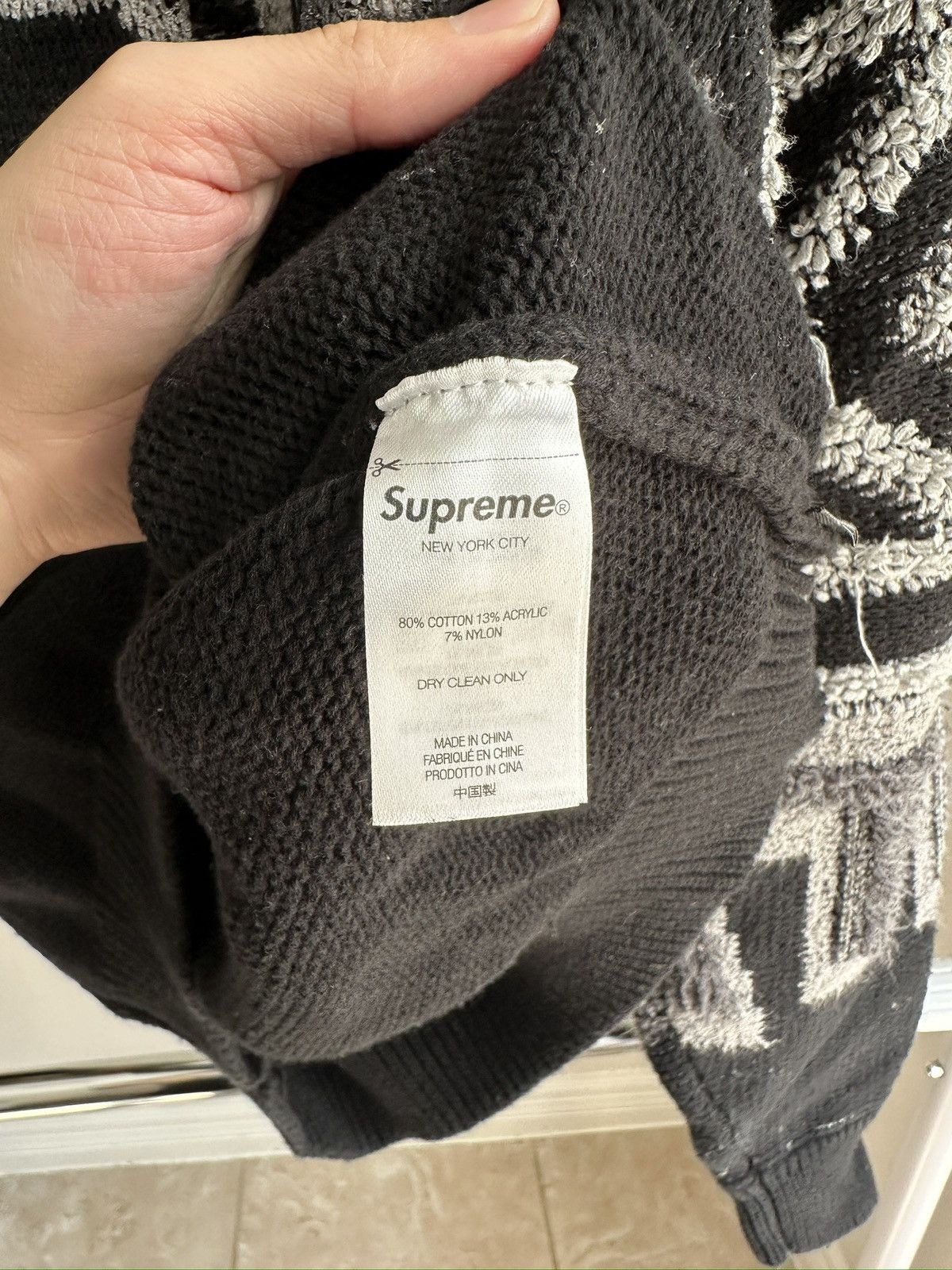 Supreme Chenille Logo Sweater Black Size US M / EU 48-50 / 2 - 5 Thumbnail