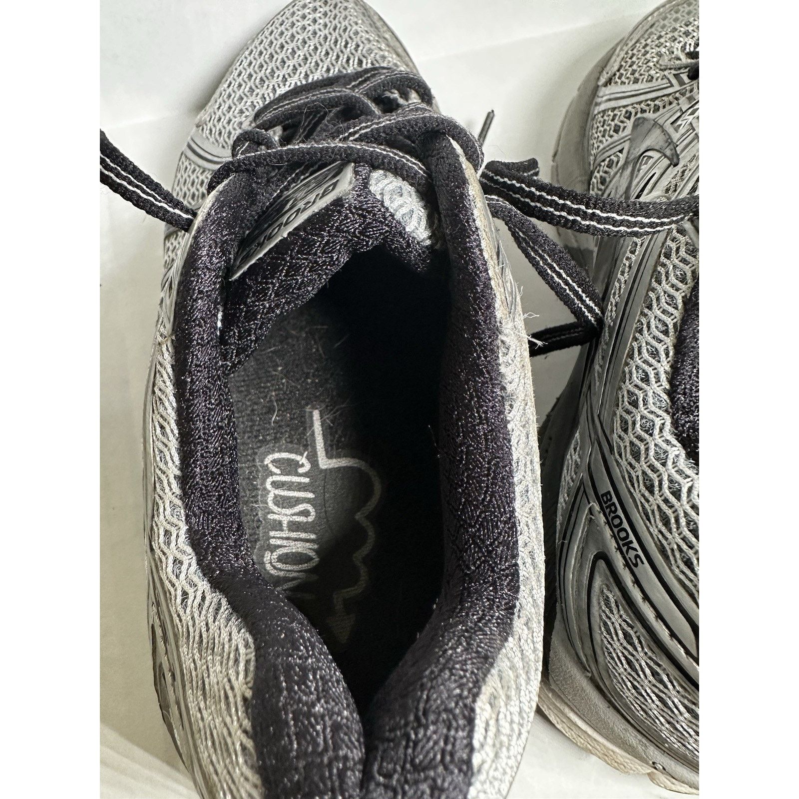 Brooks Brooks Adrenaline GTS 17 Running Shoes Sz 7-D Black/Silver Size US 7 / EU 40 - 13 Thumbnail