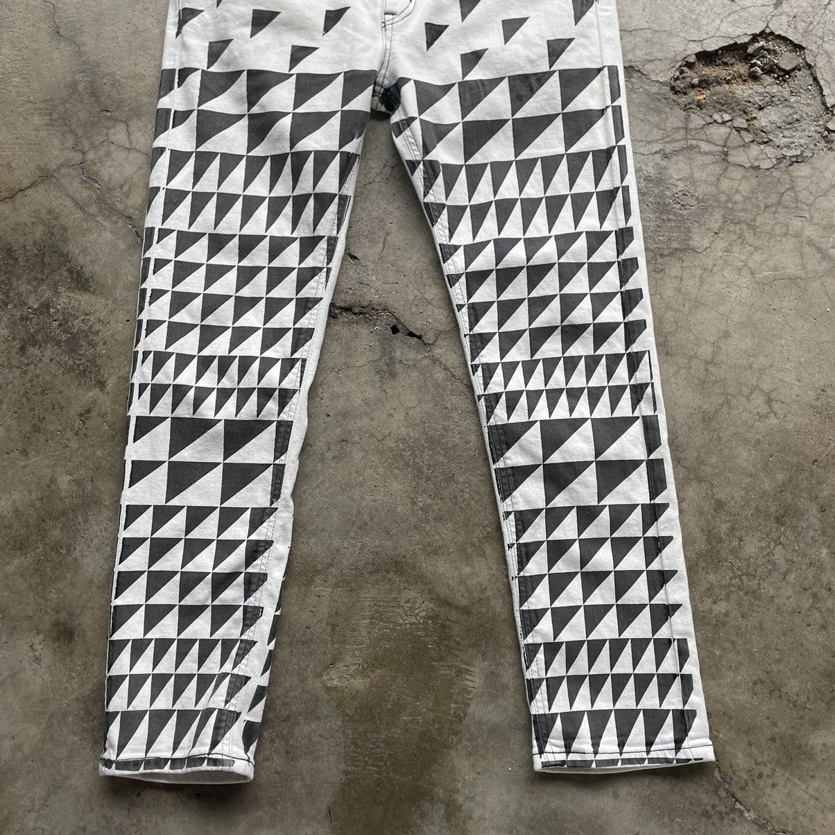 Lee × Vintage 🔥Vintage Lee White Stoned Washed Native Design Slim Jeans Size US 32 / EU 48 - 3 Thumbnail