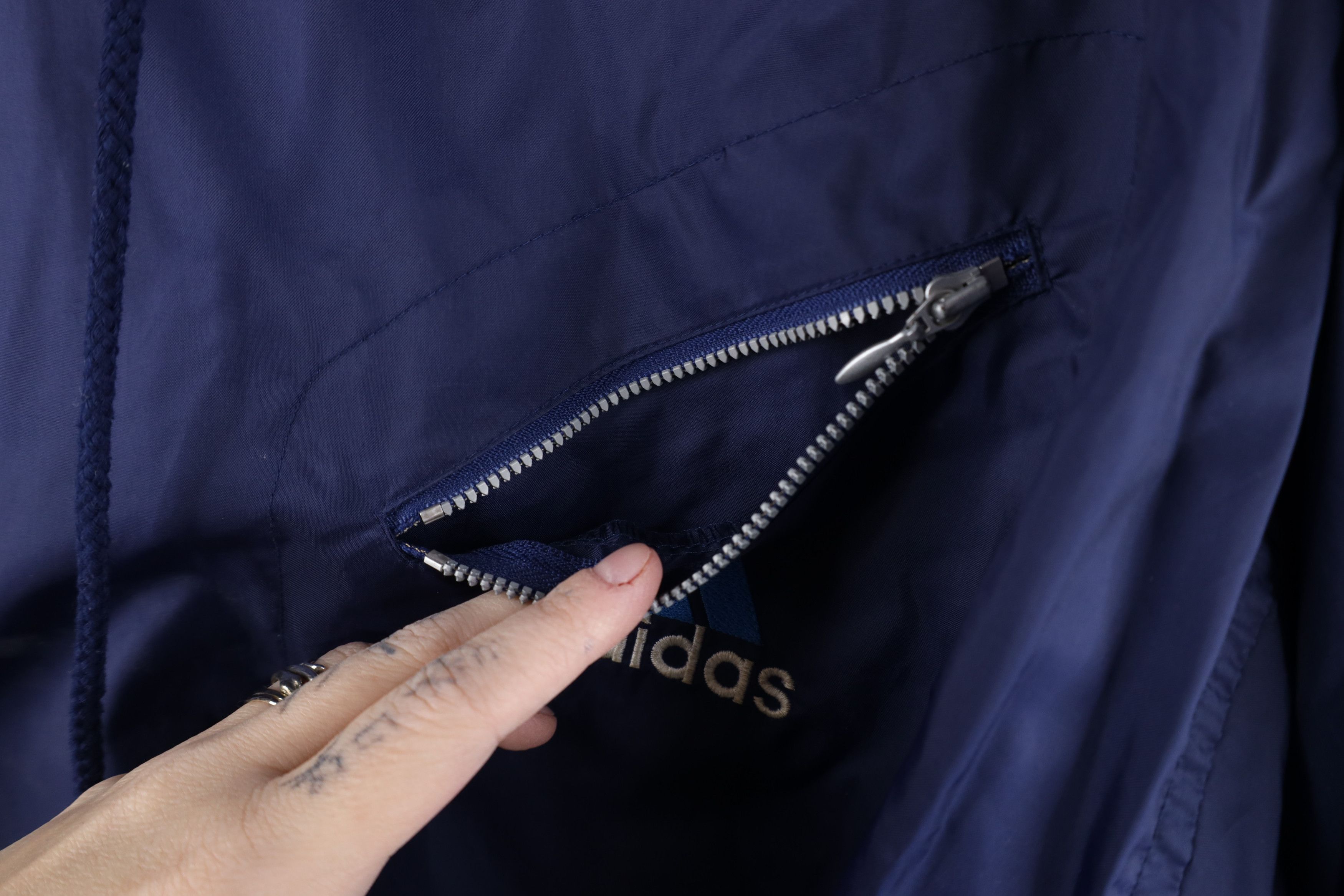 Adidas Vintage 90s Adidas Spell Striped Pullover Windbreaker Jacket Size US L / EU 52-54 / 3 - 5 Thumbnail