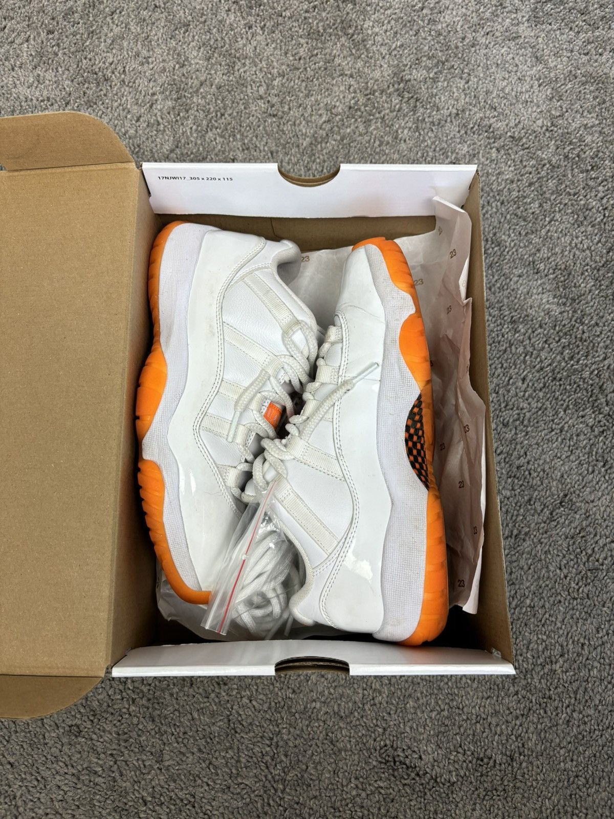 Jordan Brand Jordan 11 Retro Low Citrus (2021) (Women's) Size US 7 / EU 40 - 4 Thumbnail