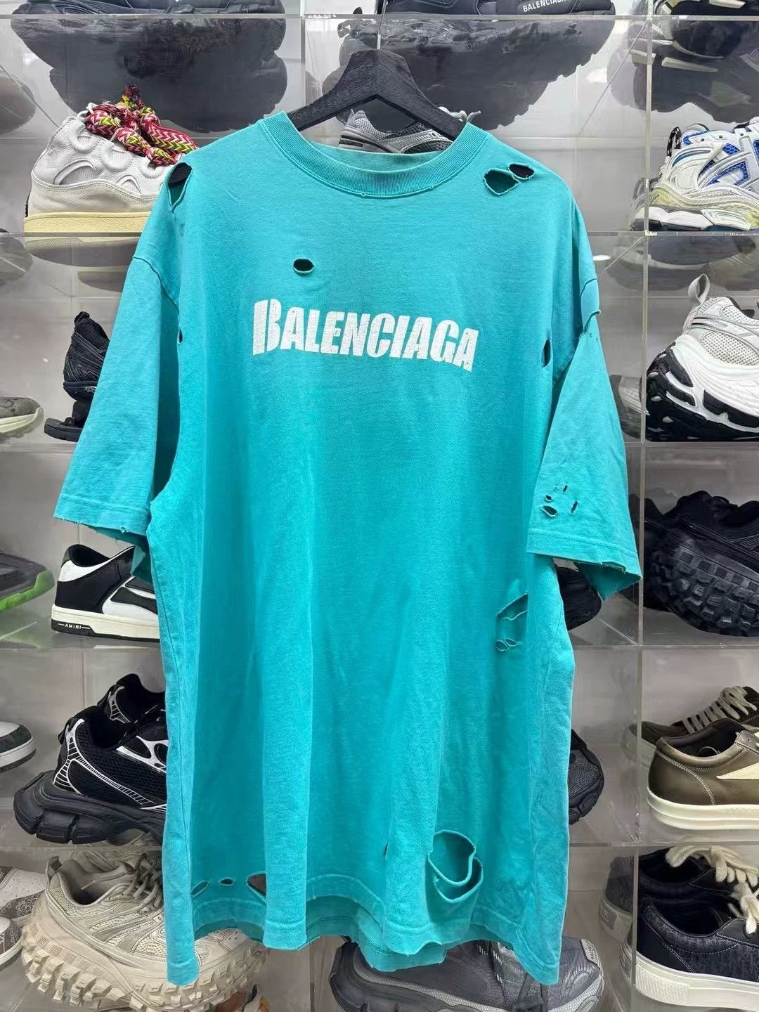 Balenciaga Balenciaga Distressed Logo Print T-Shirt - dmc Size US S / EU 44-46 / 1 - 1 Thumbnail