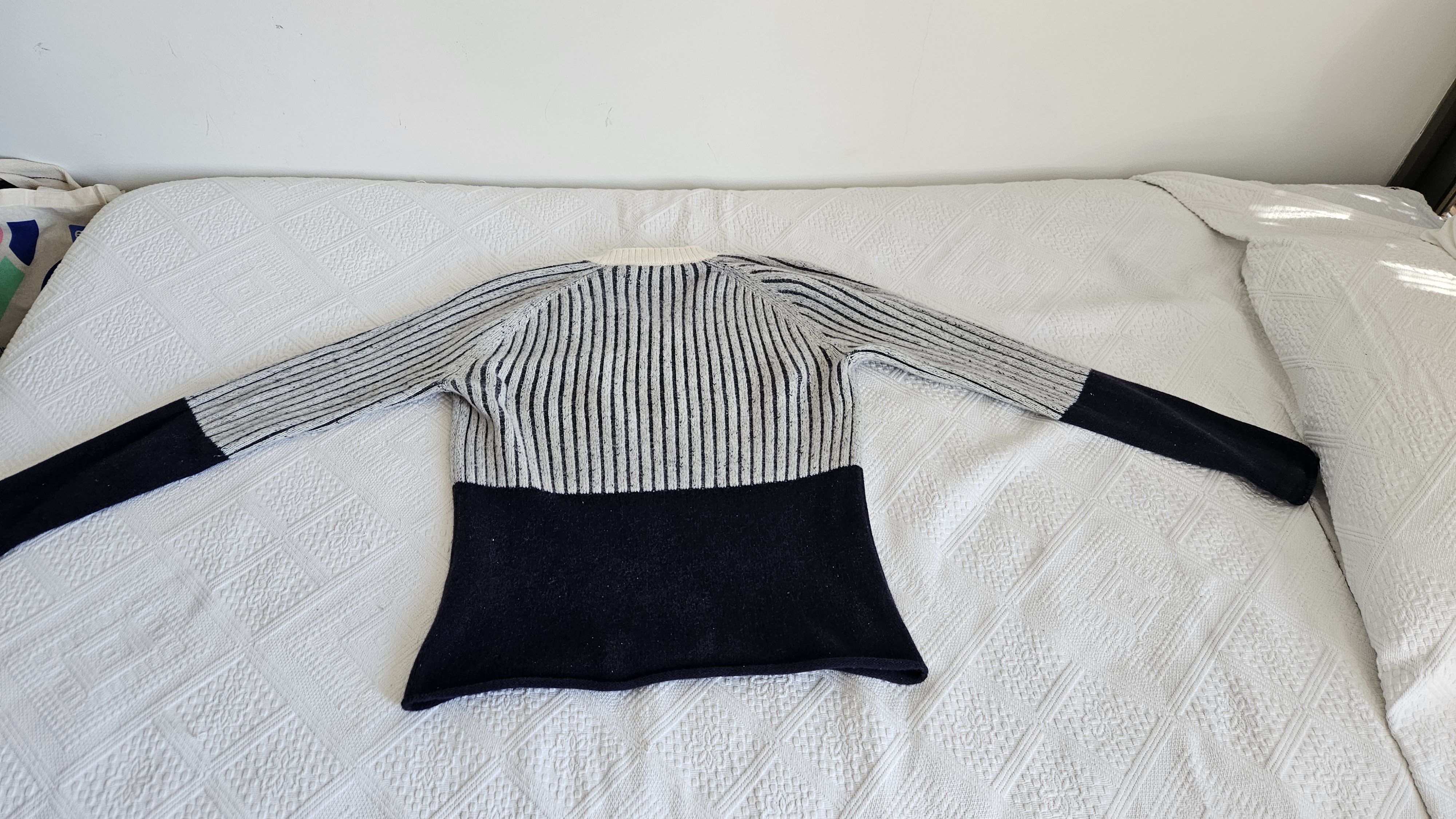 Joseph Joseph wool v neck sweater Size US M / EU 48-50 / 2 - 2 Thumbnail