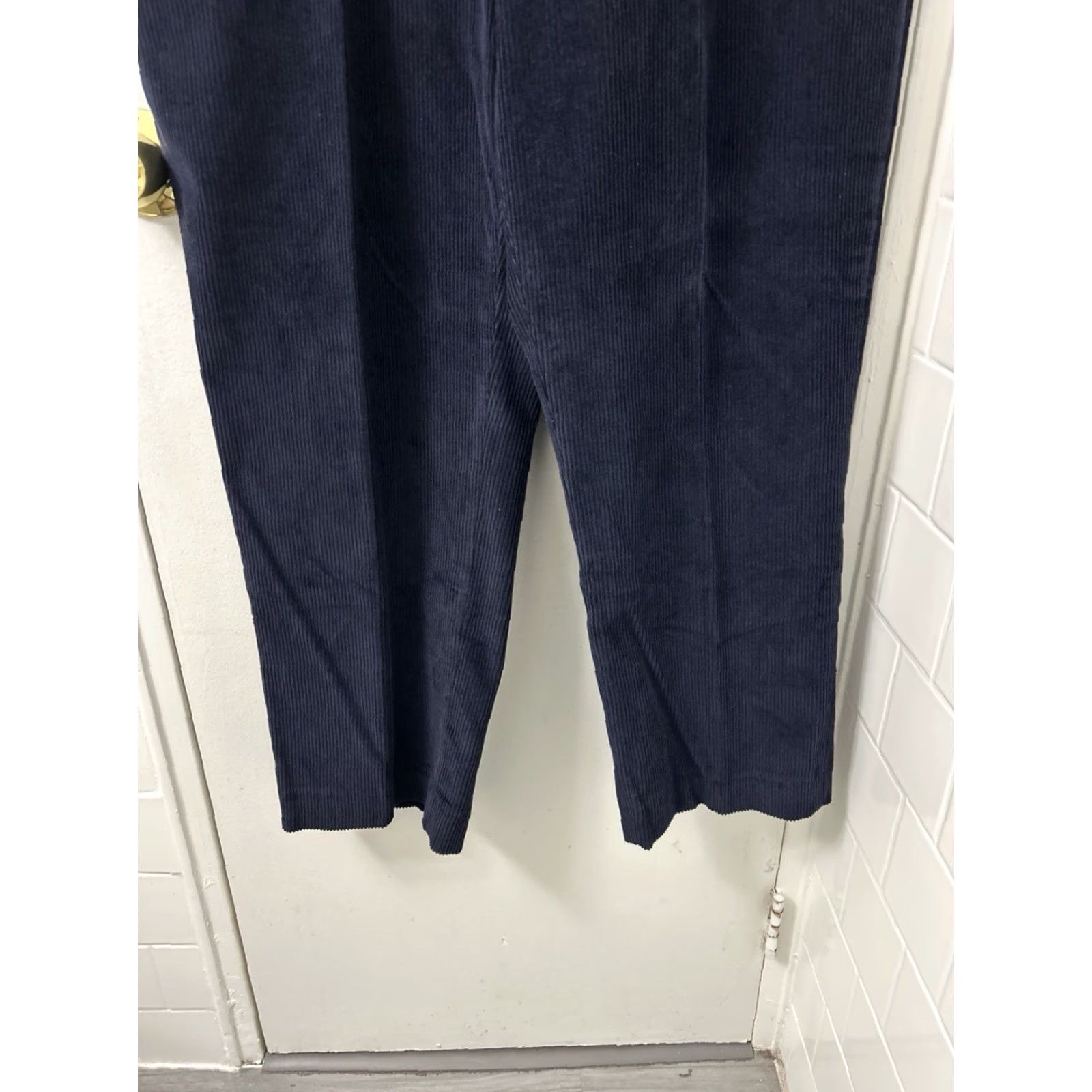 Vintage LL Bean Country Corduroy Pants Mens 40x30 Navy Blue Straight Leg Trousers Side Zip 5-Pocket Classic Fit Casual Workwear Dress Pants Size US 40 / EU 56 - 3 Thumbnail