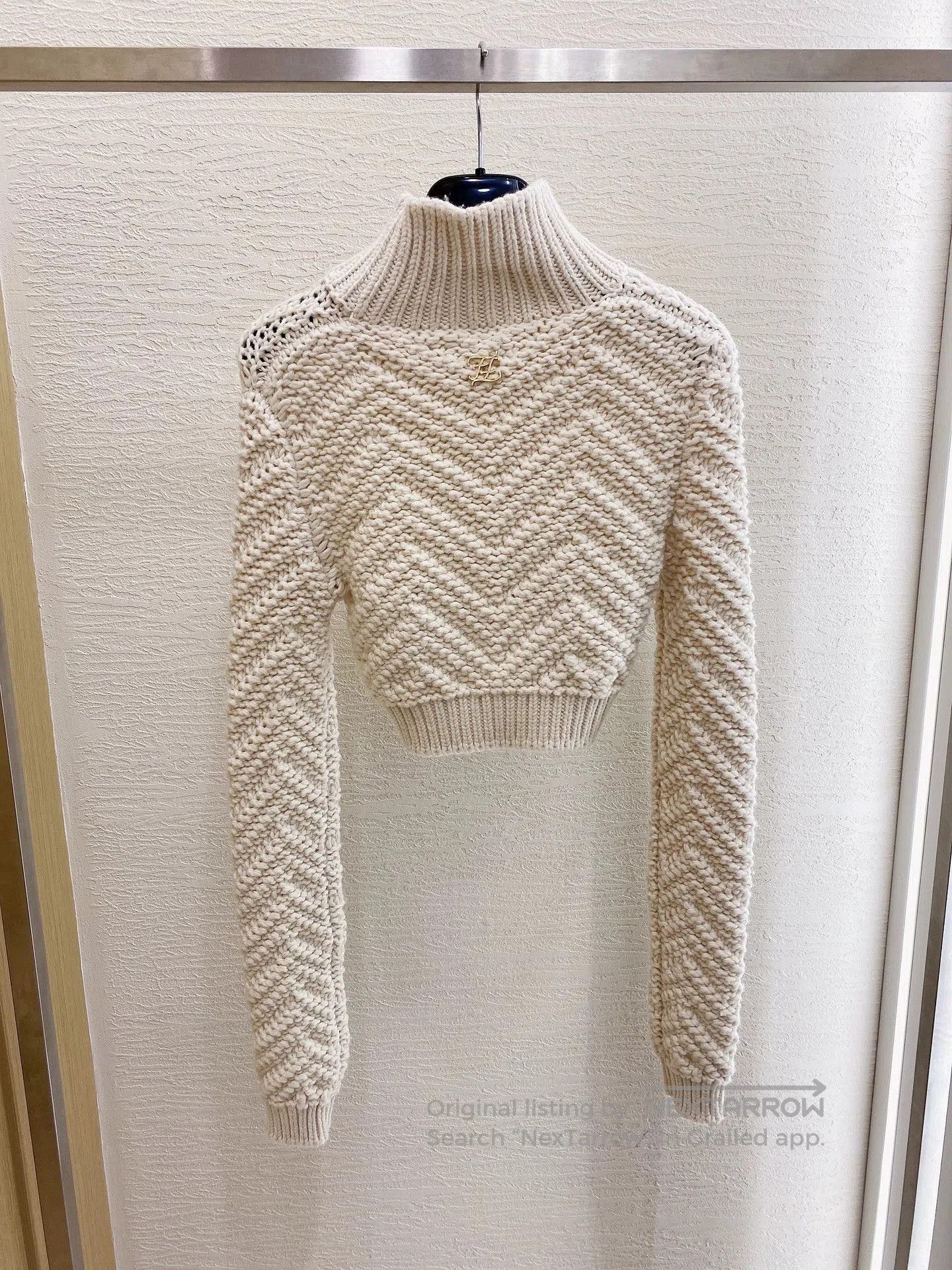 Fendi Fendi Cropped Knit Sweater. Size US M / EU 48-50 / 2 - 4 Thumbnail