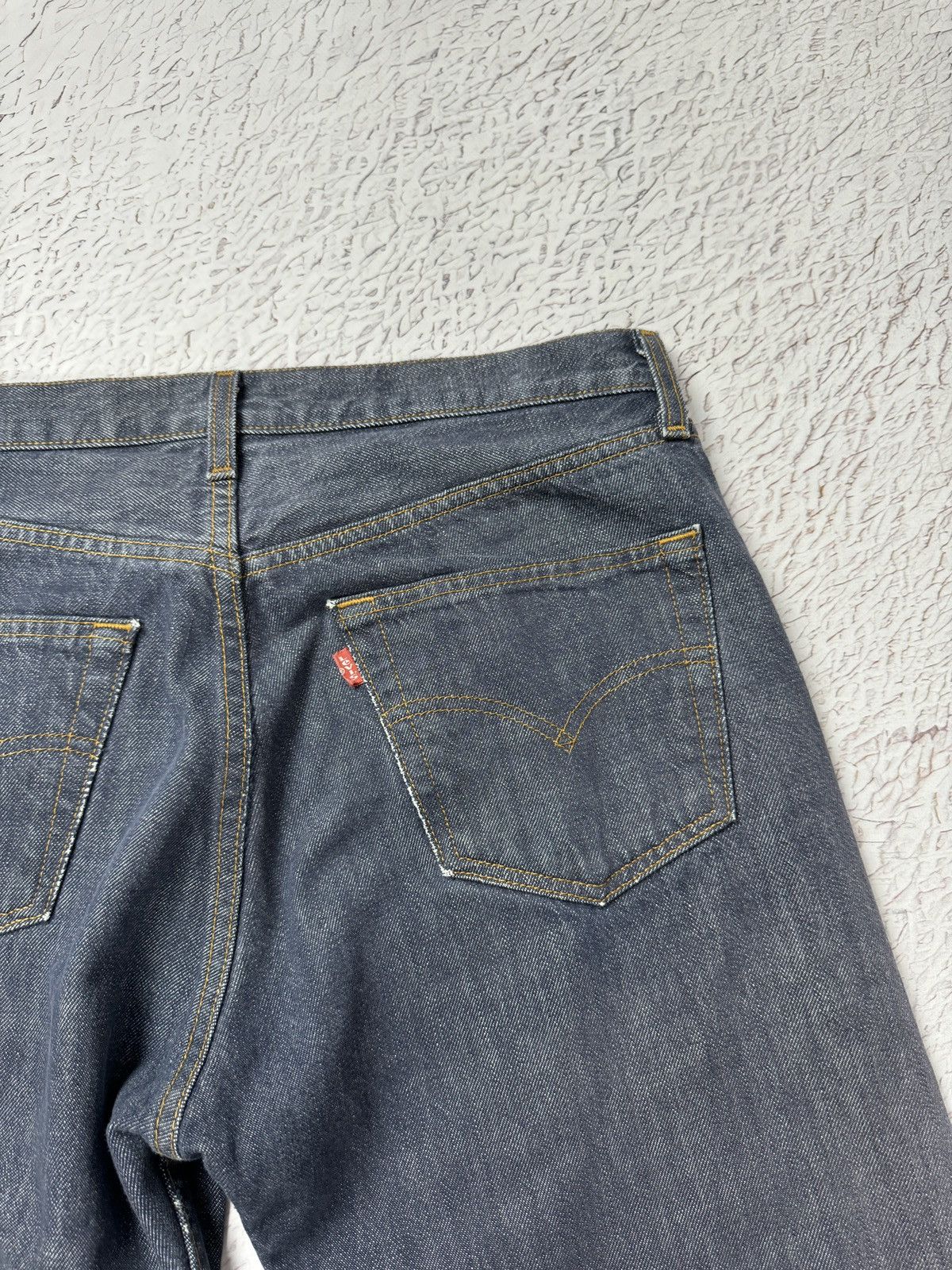 Levi's Levi’s 501 vintage y2k indigo blue faded distressed jeans Size US 33 - 18 Thumbnail