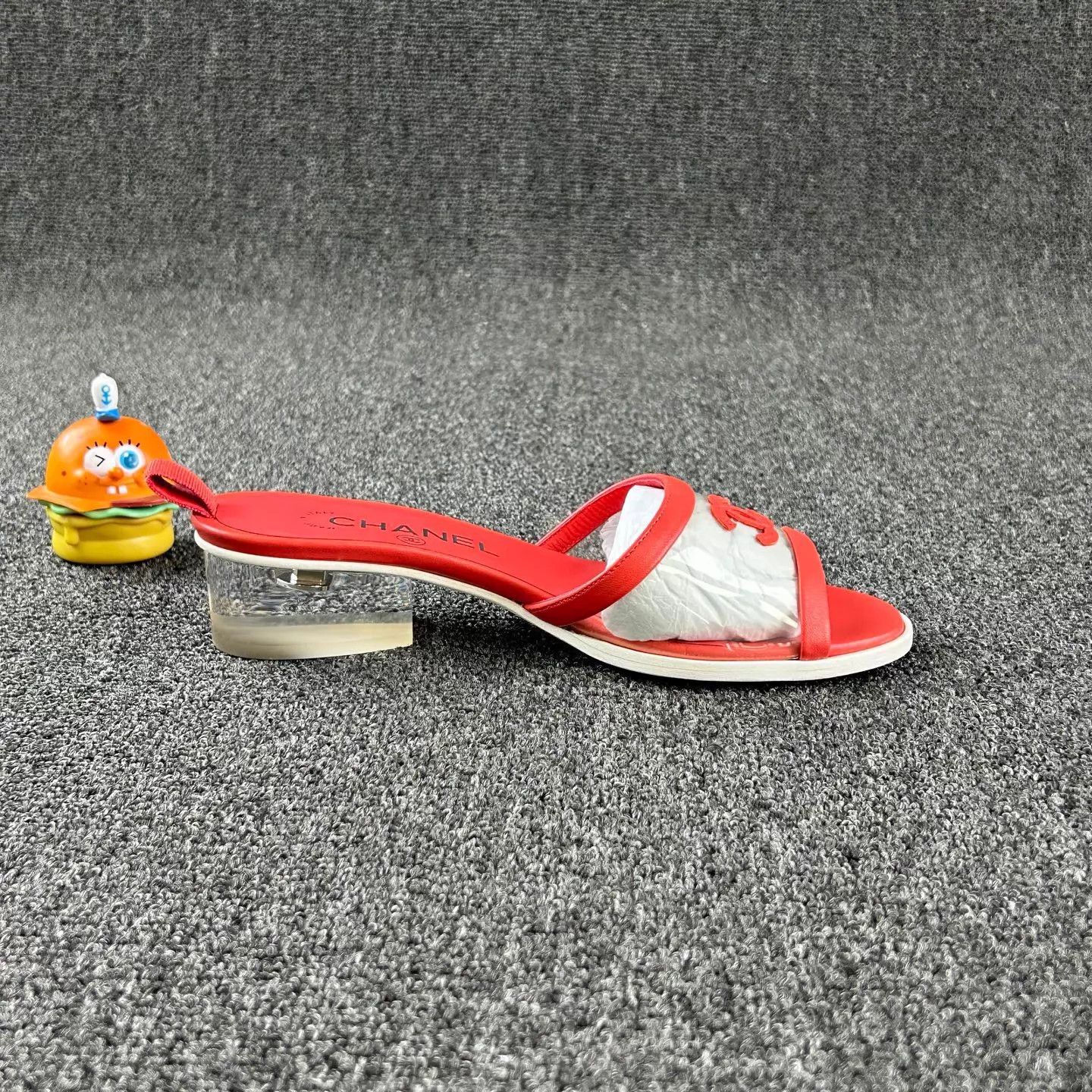 Chanel Chanel Red Double C Low Heel Slides 35.5 Size US 5 / IT 35 - 4 Thumbnail