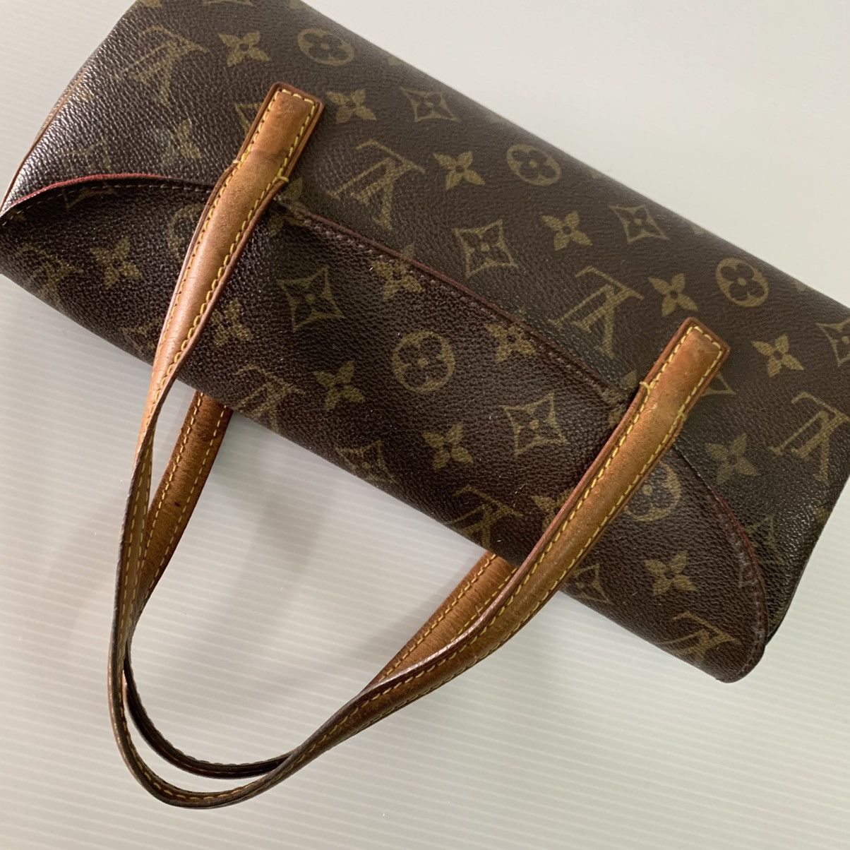 Louis Vuitton Louis Vuitton Monogram Handbag Size ONE SIZE - 4 Thumbnail