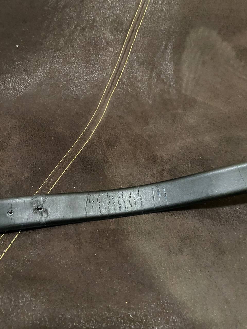 Hugo Boss black leather belt a metal buckle, possibly from Hugo Boss. Size ONE SIZE - 16 Thumbnail