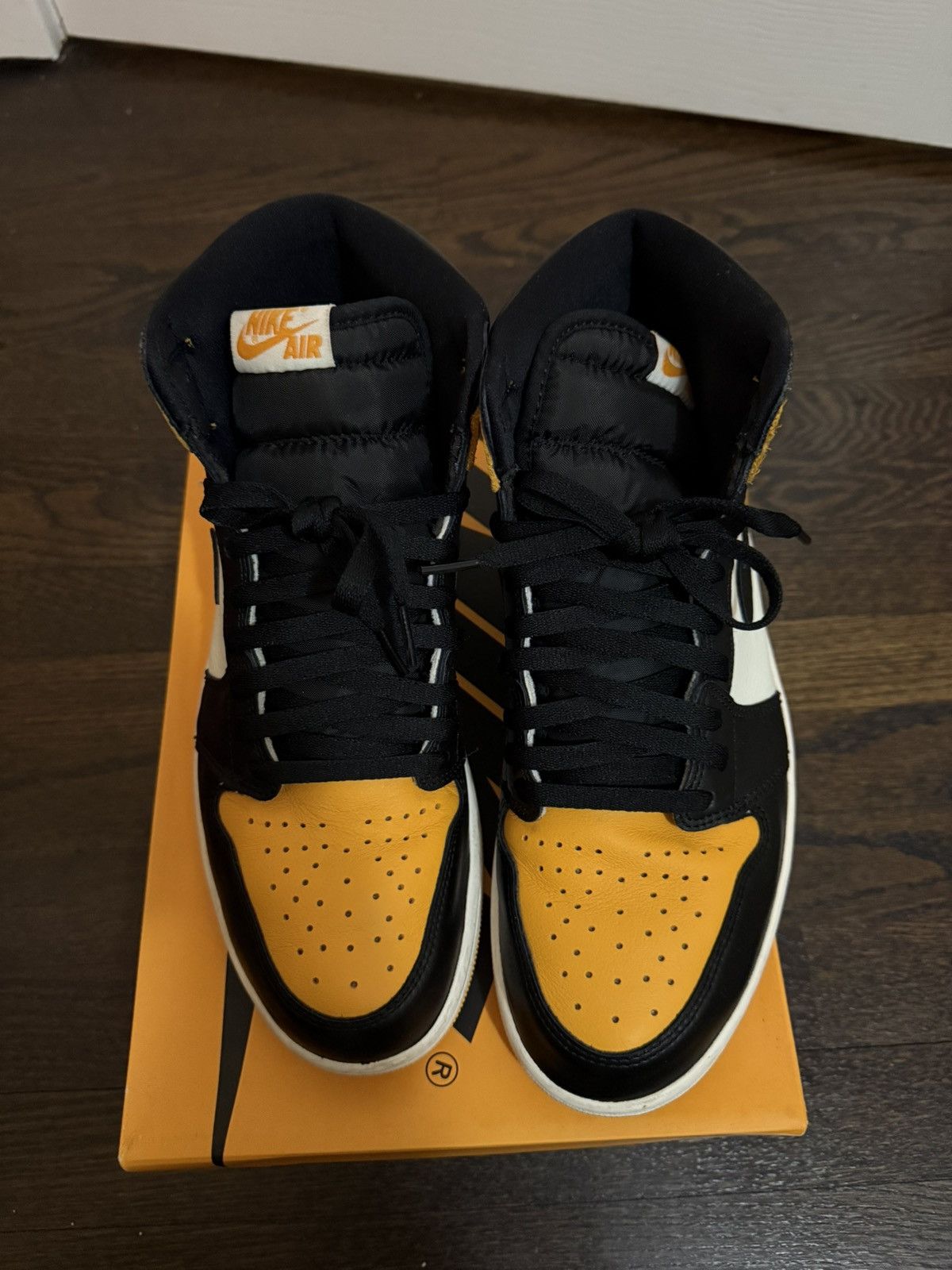Jordan Brand Jordan 1 high taxi Size US 11 / EU 44 - 1 Thumbnail