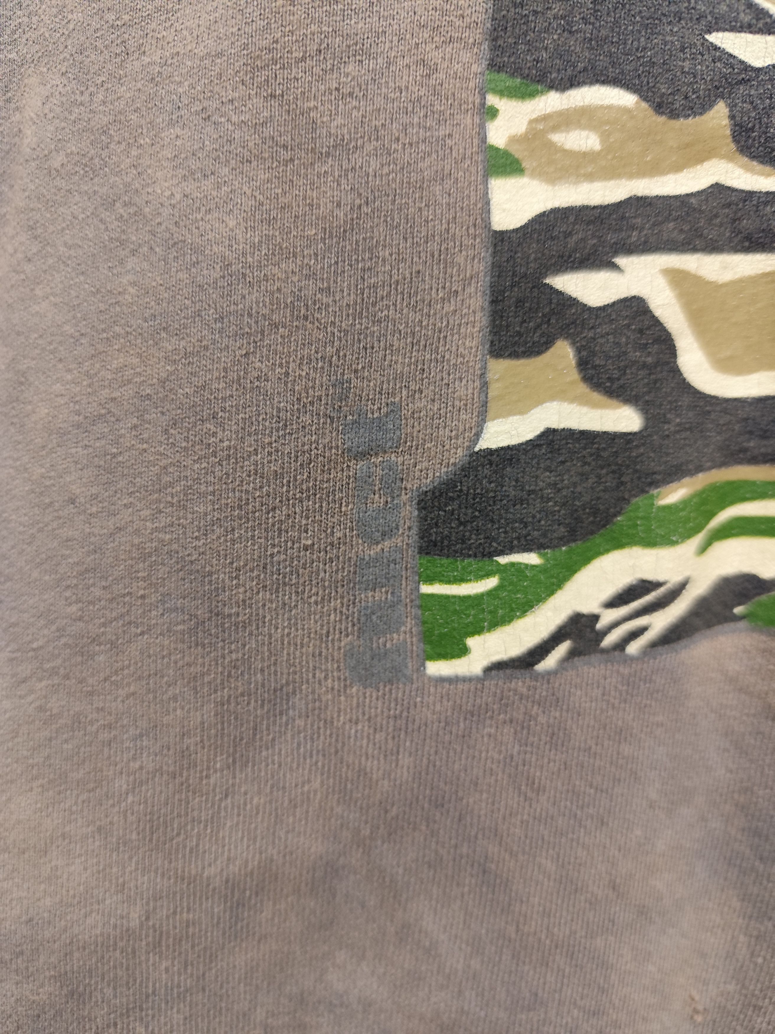 FUCT Vintage 90s FUCT Sun Faded Tiger Camo Logo Sweatshirt Size US L / EU 52-54 / 3 - 3 Thumbnail