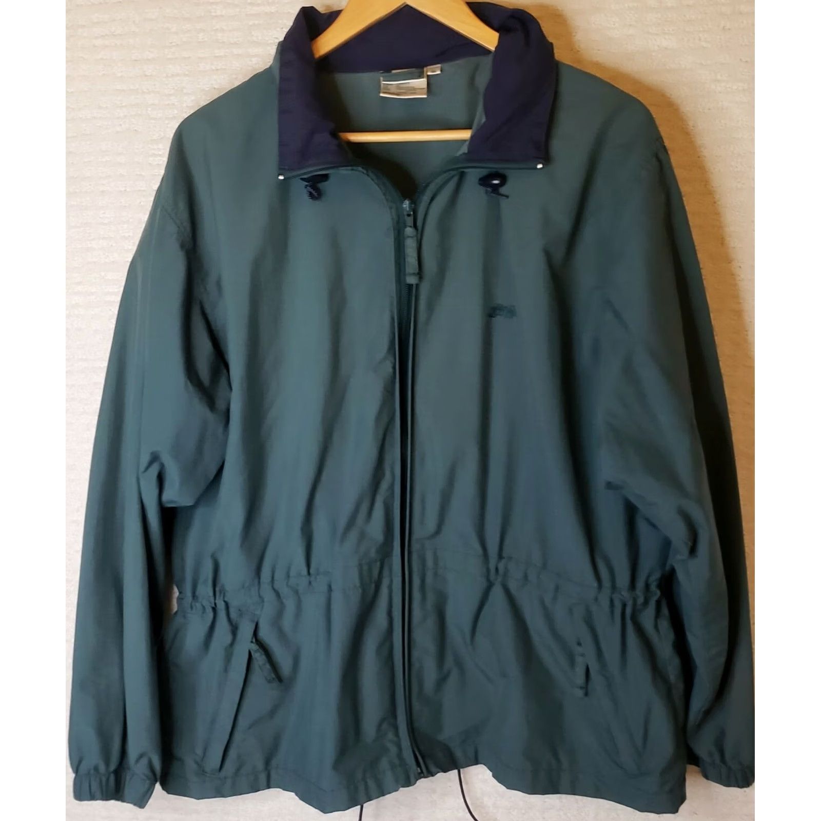 Vintage LL Bean Women's XL REG. Windbreaker Raincoat Green NO LINER Hide In Collar Hood Size XL / US 12-14 / IT 48-50 - 2 Thumbnail