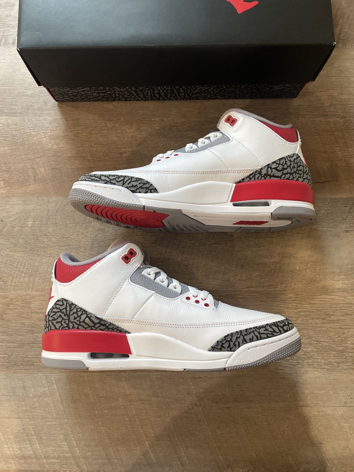 Jordan Brand Air Jordan 3 Retro Size US 11 / EU 44 - 3 Thumbnail