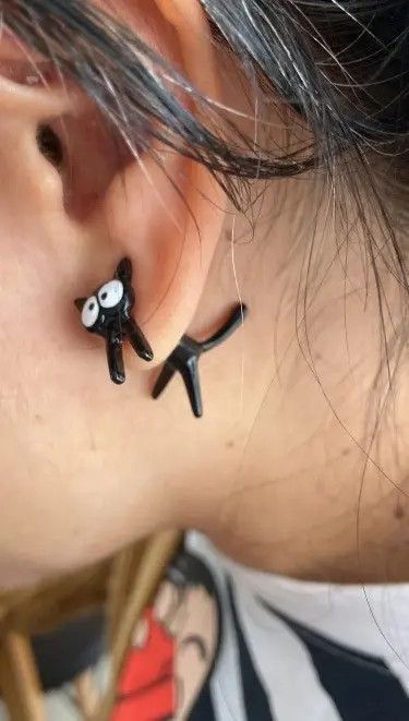 VIBE 3D Black Cat Stud Earrings Size ONE SIZE - 8 Thumbnail