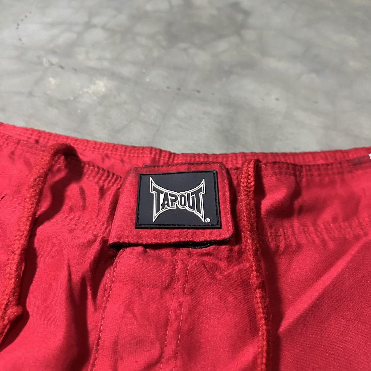 Tapout VINTAGE CRAZY Y2K TAPOUT MMA SHORT PANTS Size US 28 / EU 44 - 4 Thumbnail