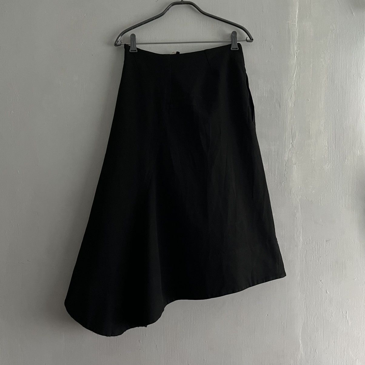 Comme des Garcons AD2009 Comme Des Garcons Asymetrical Midi Skirt Size 26" / US 2 / IT 38 - 5 Thumbnail