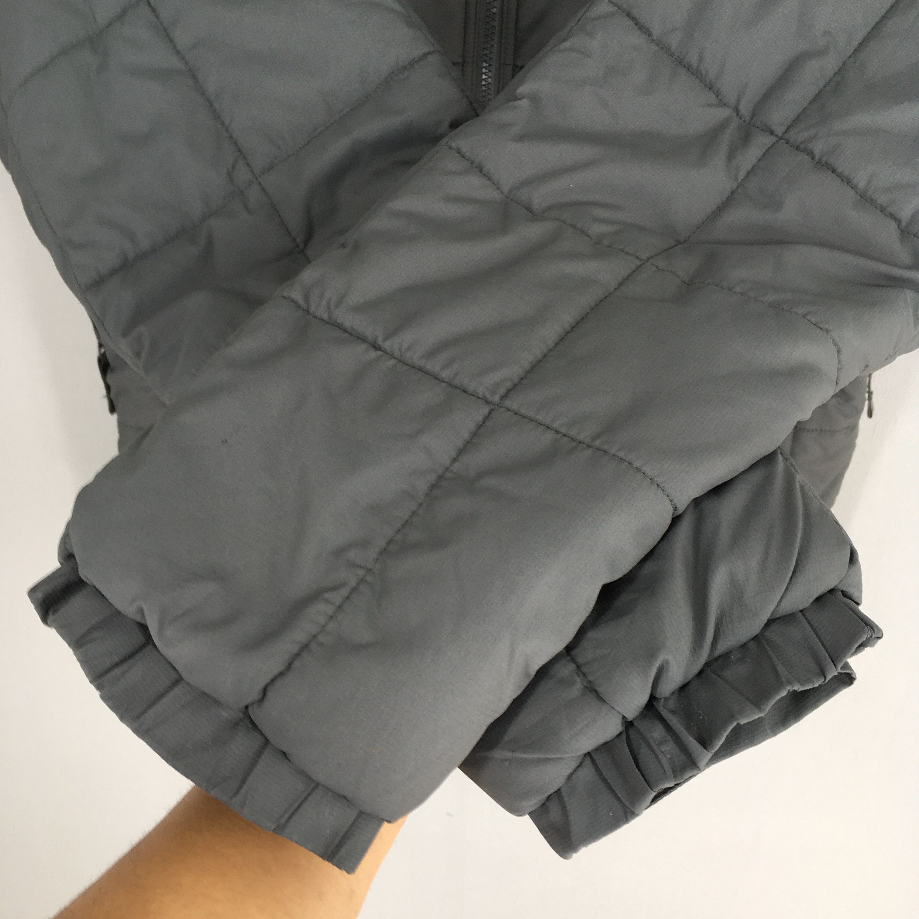 Columbia Vintage 90's Columbia Hoodie Black Puffer Jacket Medium Size US M / EU 48-50 / 2 - 7 Thumbnail