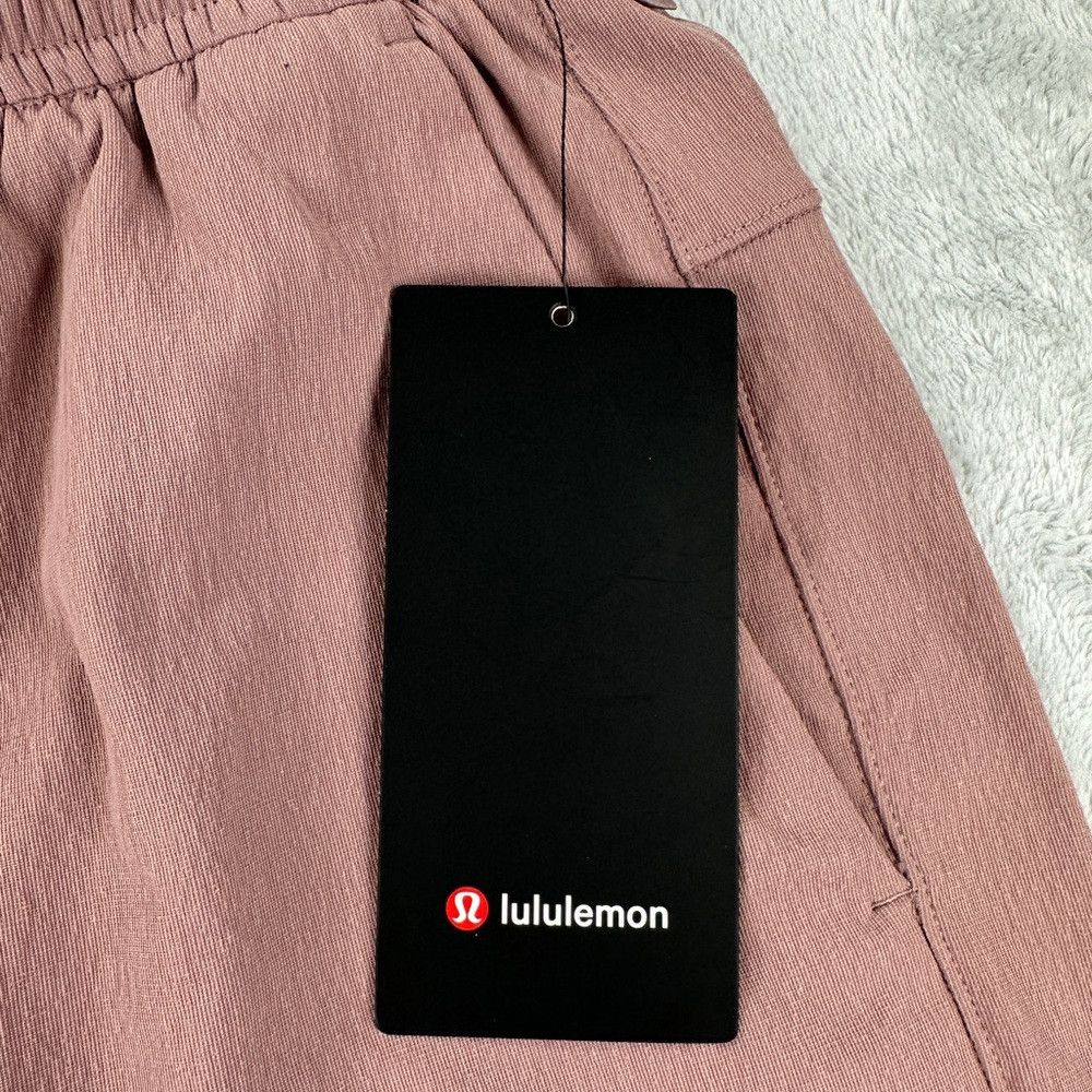 Lululemon Lululemon NWT Bowline 5" Shorts *Woven Twilight Rose Men Si Size US 40 / EU 56 - 6 Thumbnail