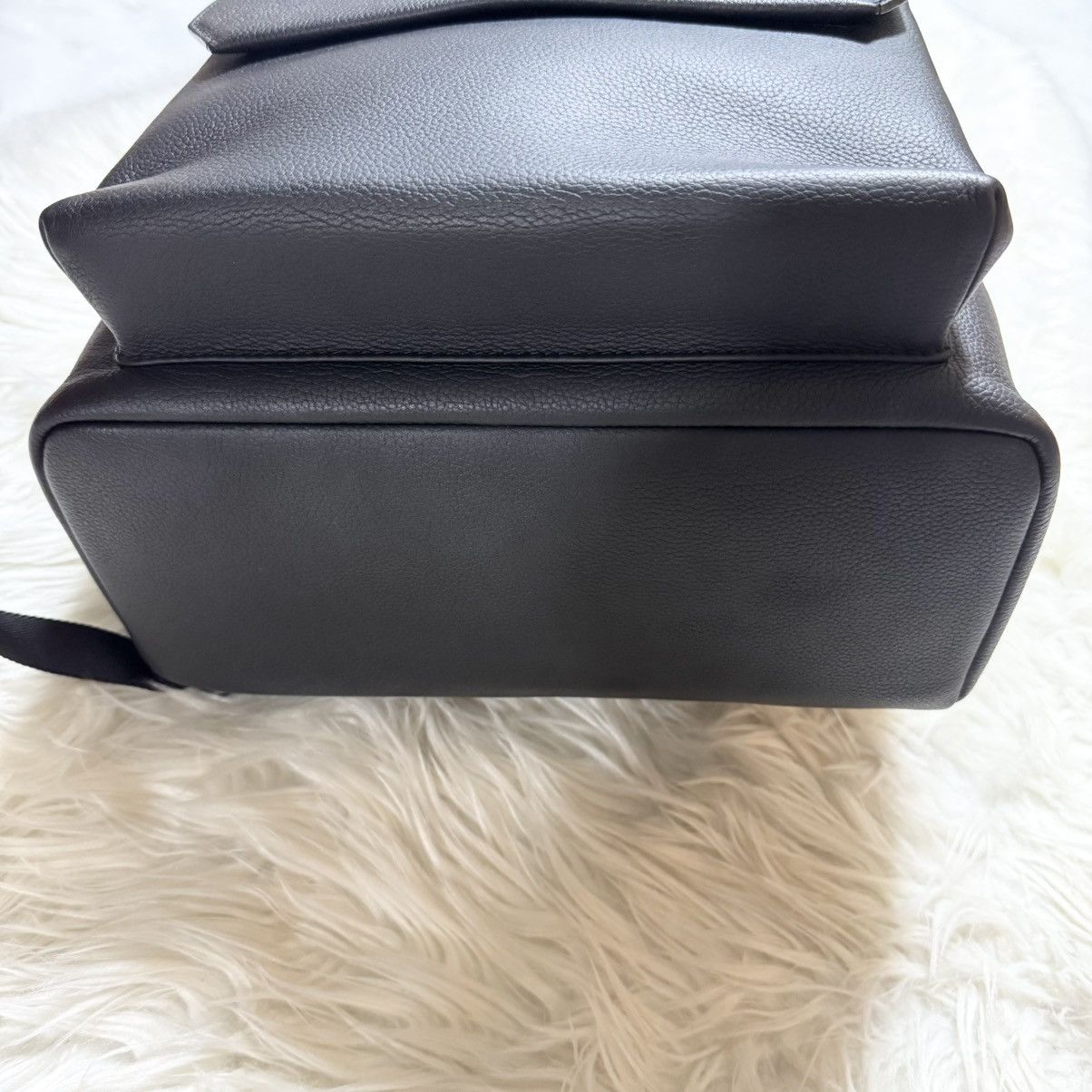 Louis Vuitton Authentic Louis Vuitton LV Aerogramme Leather Backpack Size ONE SIZE - 9 Thumbnail