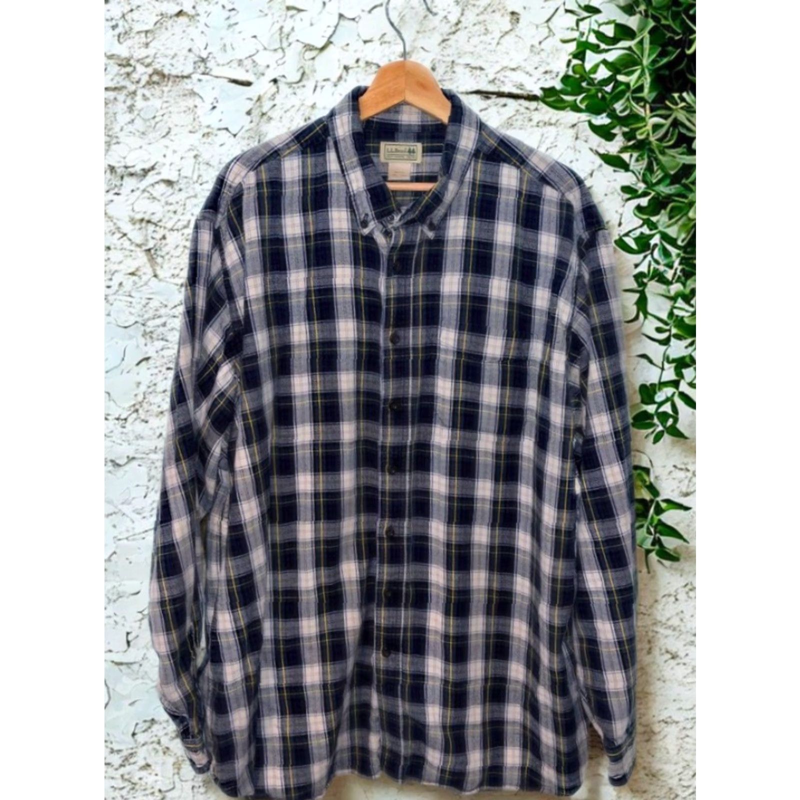 Vintage VINTAGE L.L. Bean Traditional Fit Button-Up Shirt 2XLT Tall Black Plaid Cotton 228066 Mens Size US XXL / EU 58 / 5 - 2 Thumbnail
