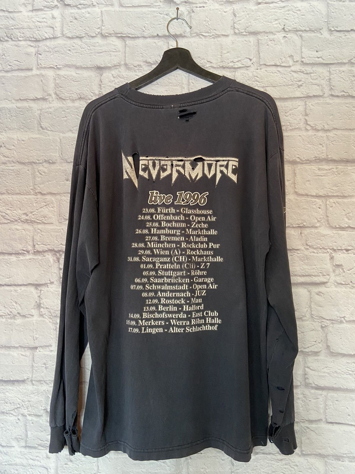 Band Tees (XL) VINTAGE THRASHED NEVERMORE METAL LONGSLEEVE Size US XL / EU 56 / 4 - 6 Thumbnail