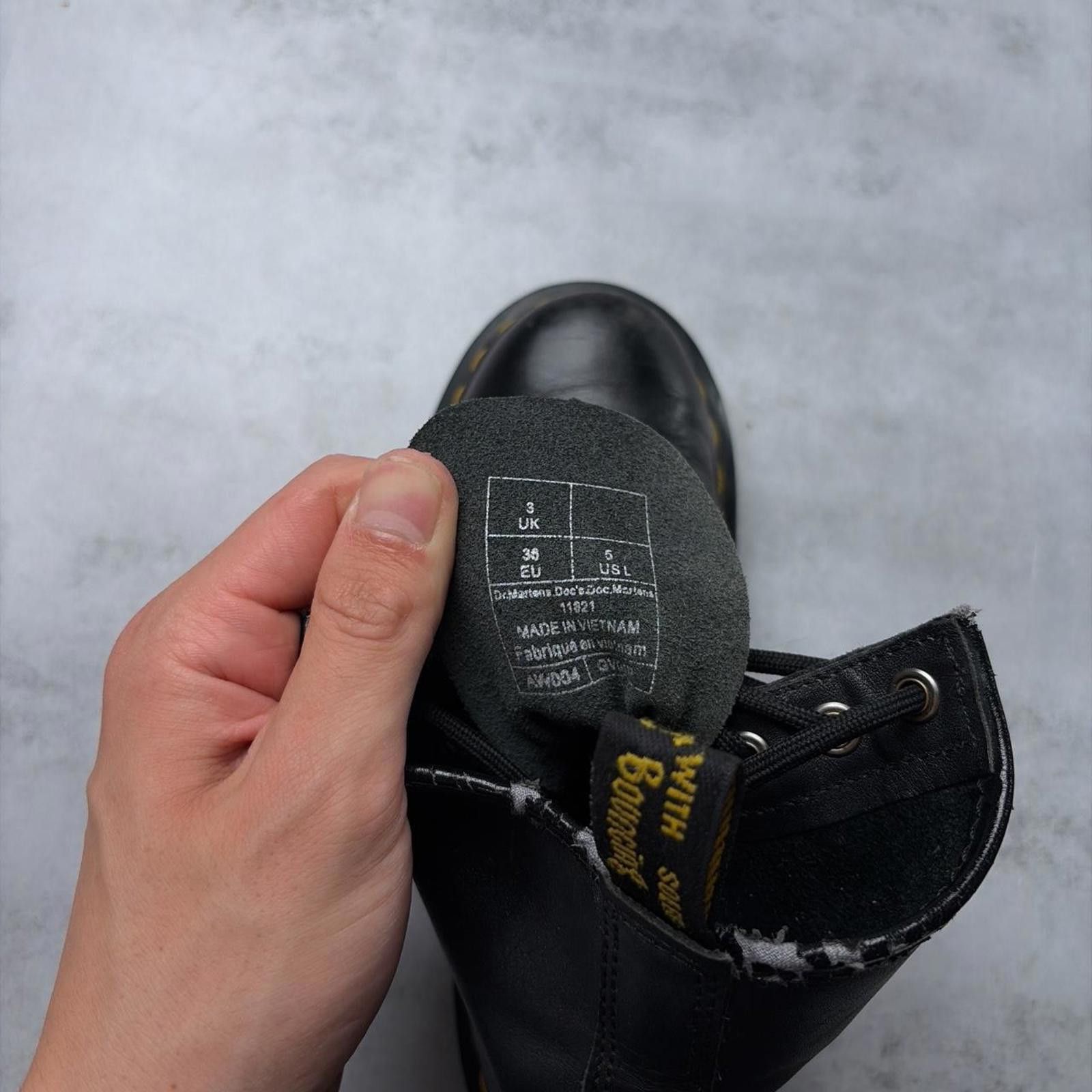 Dr. Martens Y2K Black Dr. Martens 1460 Smooth Leather 8 Eye Docs Boots Size US 5 / IT 35 - 8 Thumbnail