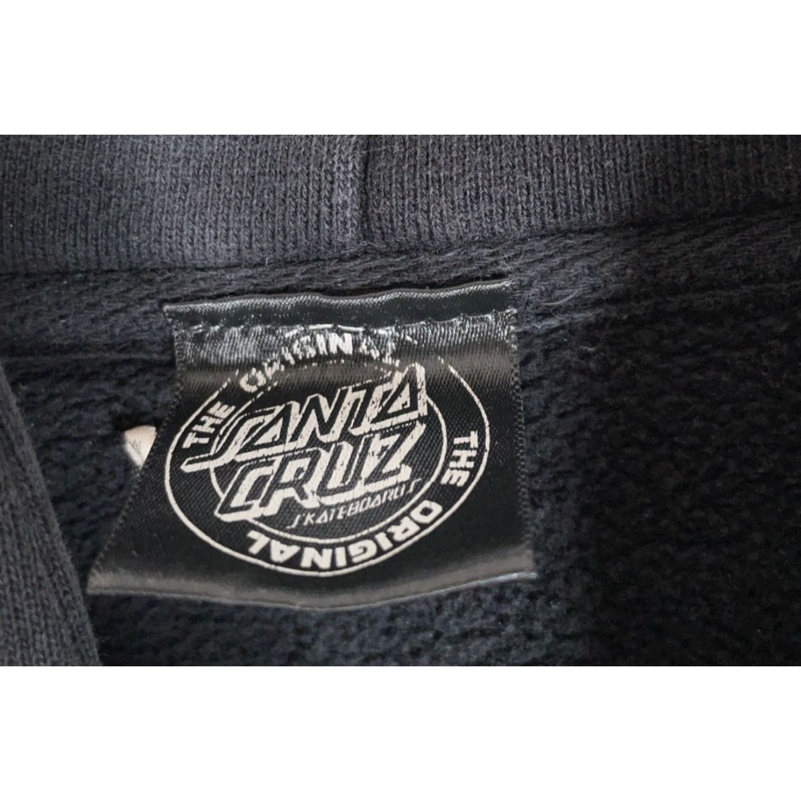 Vintage Santa Cruz Skateboards Hoodie Men Medium Black Sweatshirt Double Sided Graphic Print Pullover Pockets Heavyweight Crew Neck Fleece Size US M / EU 48-50 / 2 - 3 Thumbnail
