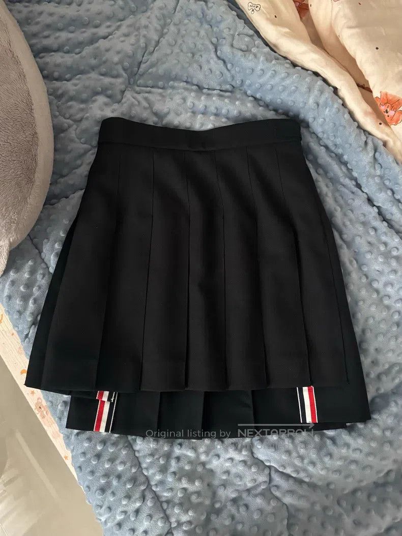 Thom Browne Thom Browne Black Wool Pleated Skirt Size 26" / US 2 / IT 38 - 3 Thumbnail