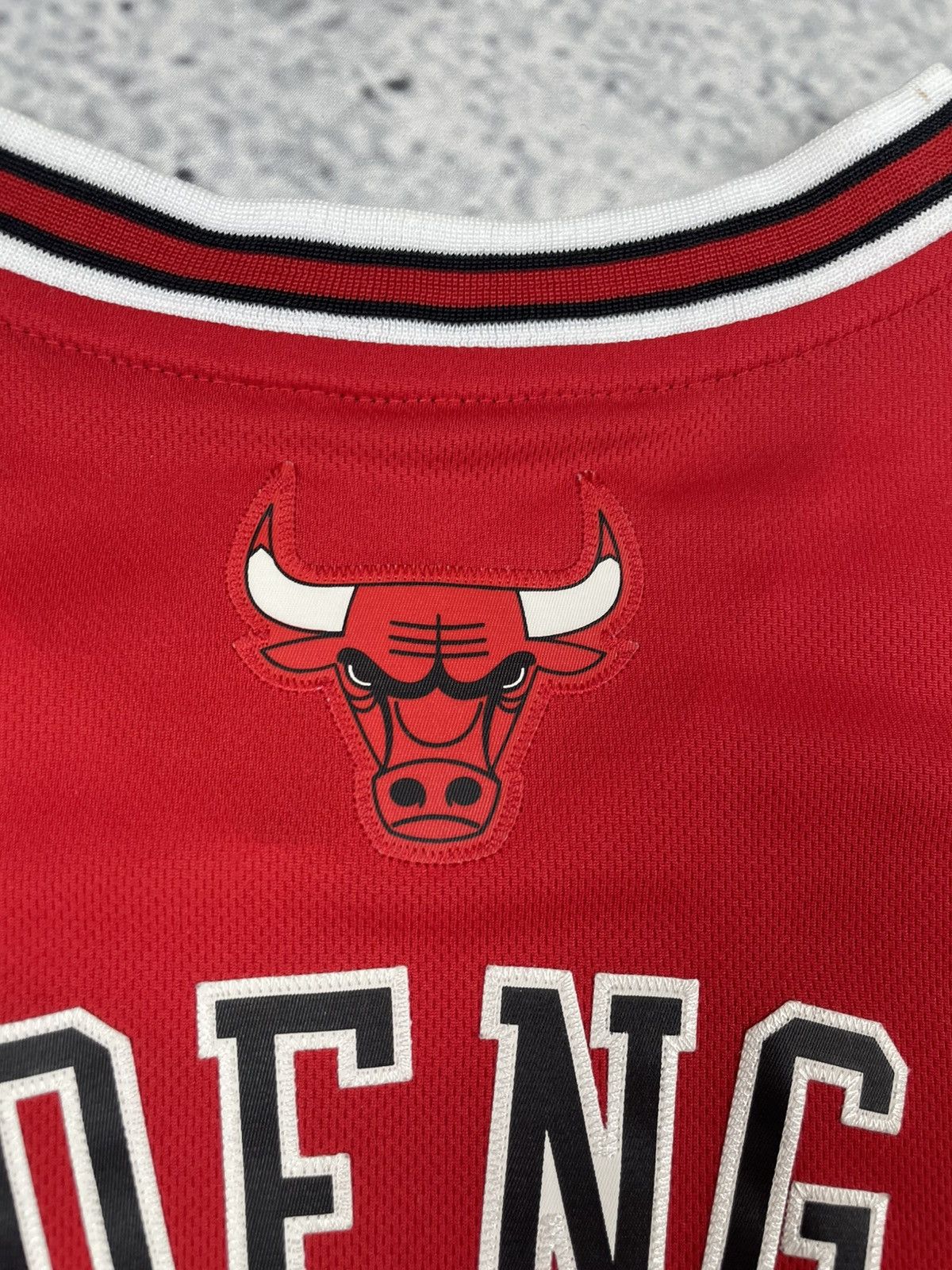 Adidas Adidas XL Chicago Bulls #9 Luol Deng 11/12 NBA Jersey OG Red Size US XL / EU 56 / 4 - 15 Thumbnail