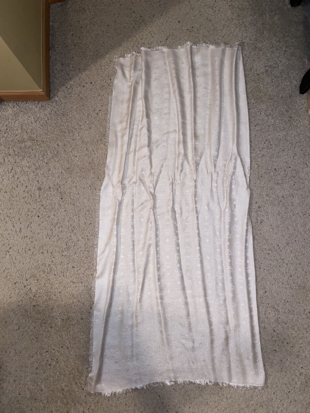 MCM Glitter Champagne MCM Scarf Size ONE SIZE - 2 Thumbnail