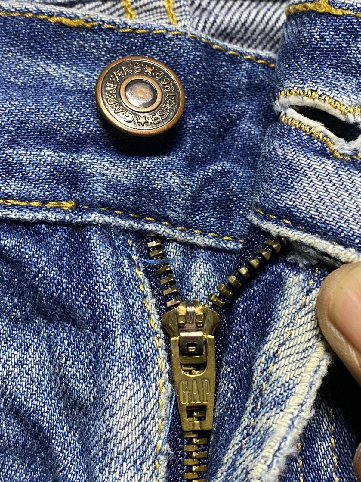 Gap Vintage Gap Denim Blue Wash Distressed Baggy Jeans Size US 30 / EU 46 - 7 Thumbnail