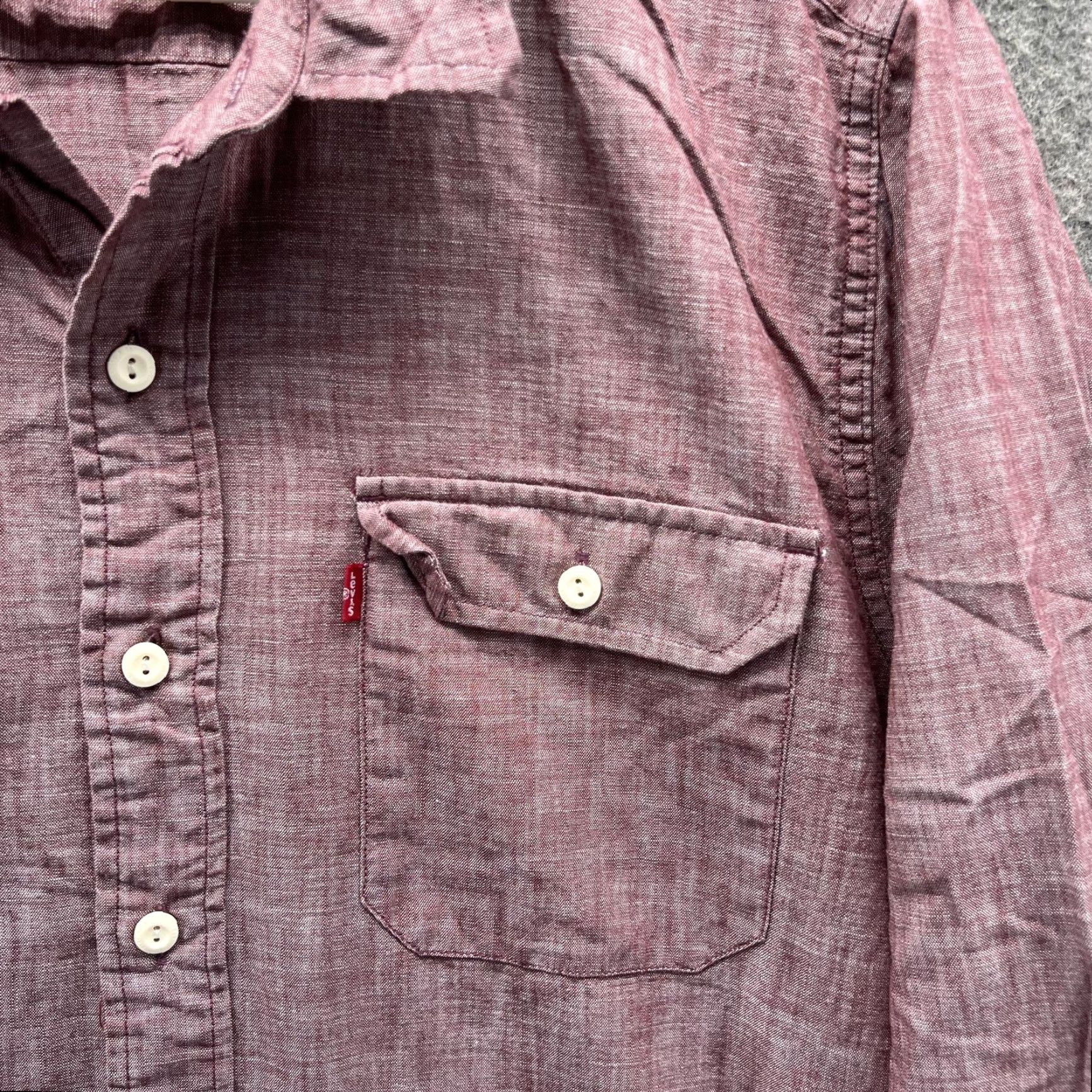 Levi's Levi's Shirt Mens XL Red Chambray Long Sleeve Button Up Pockets Casual Cotton Size US XL / EU 56 / 4 - 6 Thumbnail
