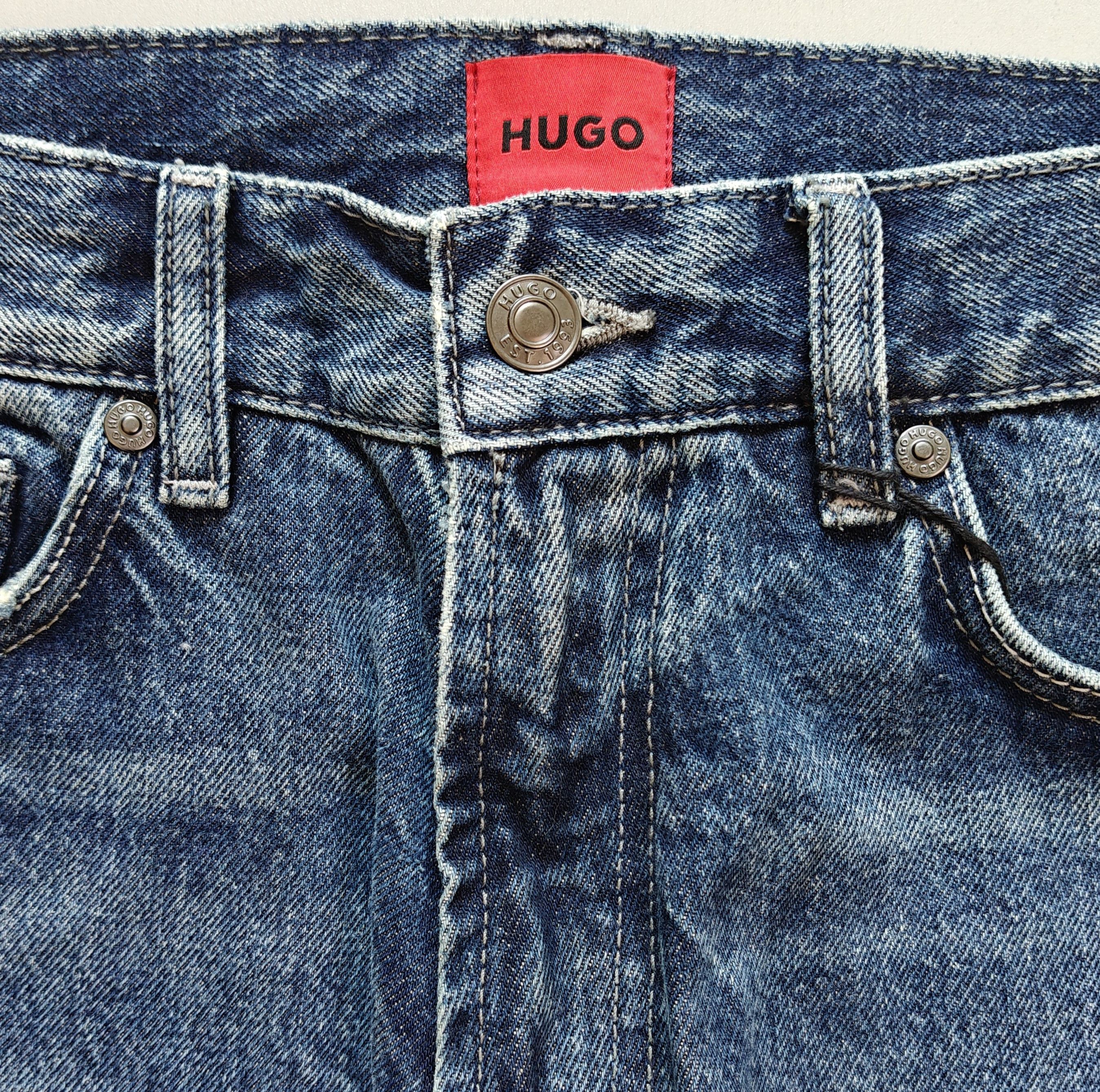 Hugo HUGO Relaxed Tapered Fit men's Jeans Free Shipping T/6078 Size US 31 - 12 Thumbnail