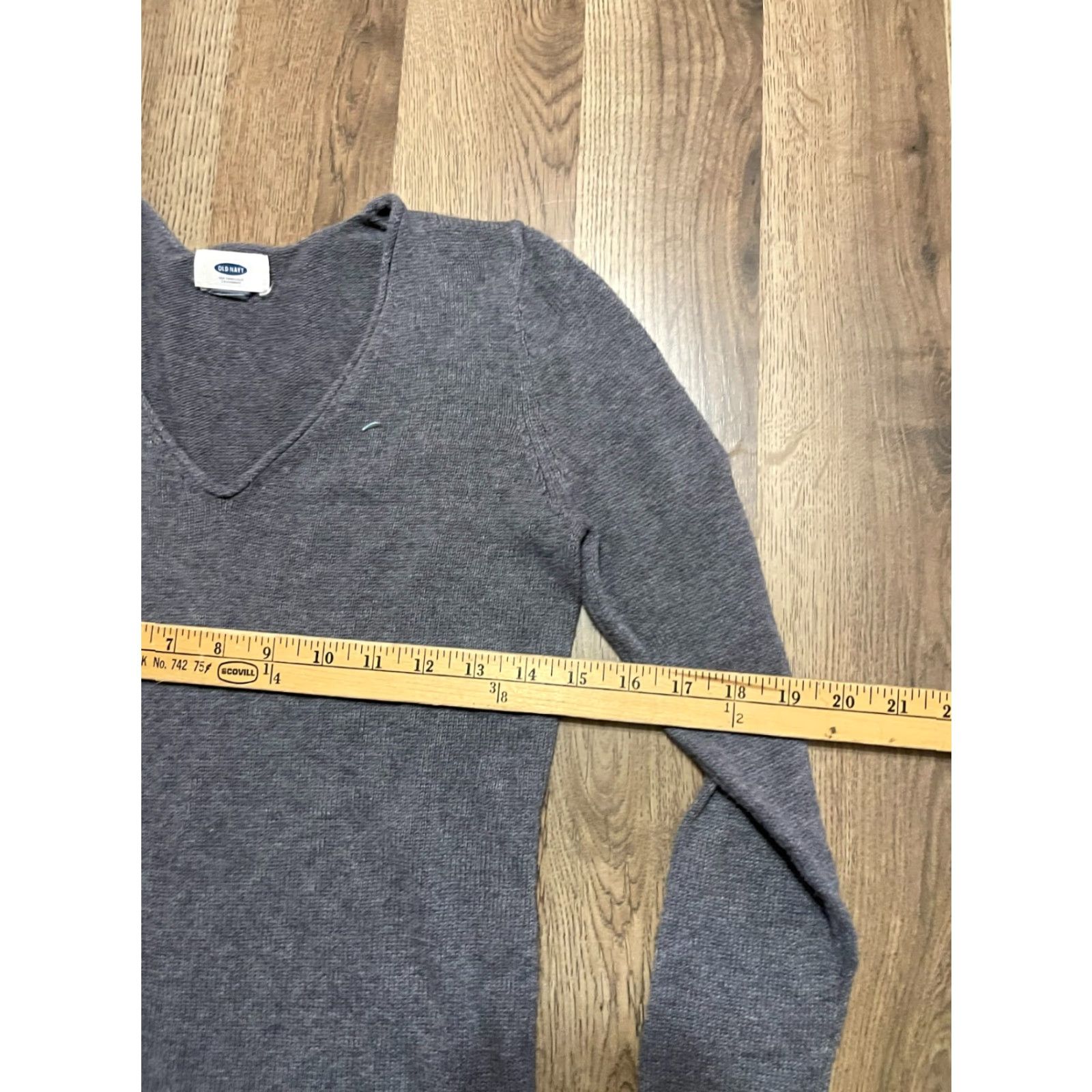 Old Navy Old Navy Shirt Women's XS Regular Gray Long Sleeve V-Neck Pullover Casual Basic Modern 0 Size XS / US 0-2 / IT 36-38 - 5 Thumbnail