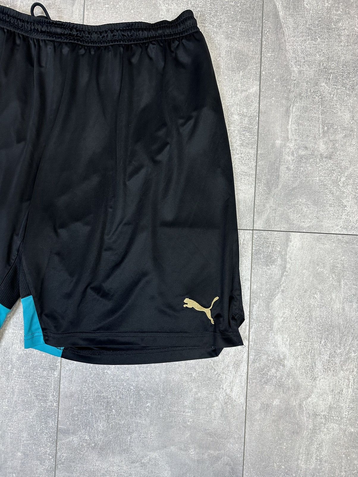 Puma Men’s vintage Puma Arsenal soccer shorts Size US 36 / EU 52 - 3 Thumbnail