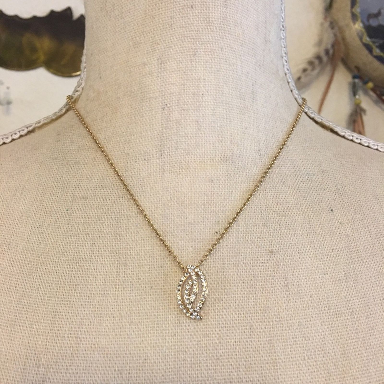 Jewelry Clear rhinestone covered pendant on rolo chain Size ONE SIZE - 1 Thumbnail