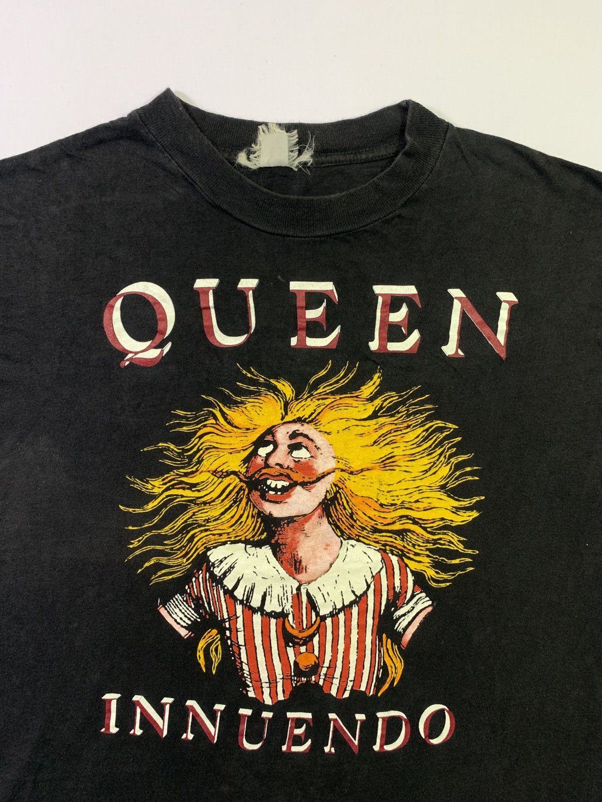 Band Tees Vintage Rare Queen “Innuendo” Tshirt Size US L / EU 52-54 / 3 - 3 Thumbnail