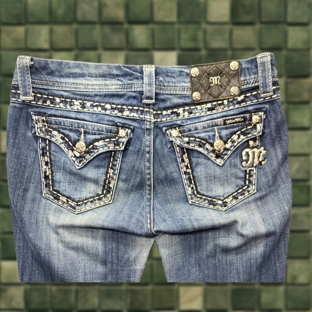 Miss Me Miss Me Jeans Womens 28x28 Regular Bootcut Distressed Mid Rise Denim 5-Pocket Blue Cotton Spandex Adult Womens Jeans Size 28" / US 6 / IT 42 - 1 Thumbnail