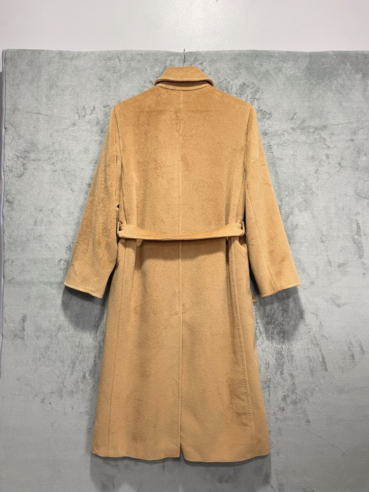 Max Mara Max Mara Belted Virgin Wool Coat Size M / US 6-8 / IT 42-44 - 2 Thumbnail