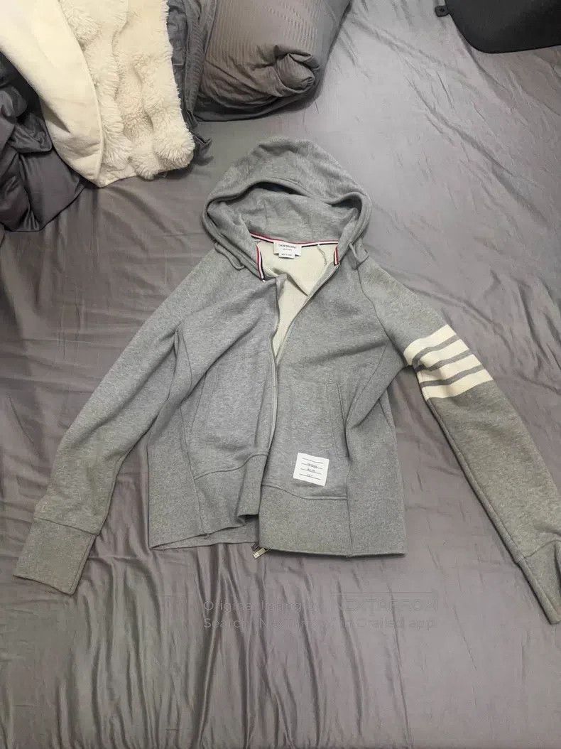 Thom Browne Thom Browne Gray four-stripe zipper hoodie Size US XL / EU 56 / 4 - 1 Thumbnail