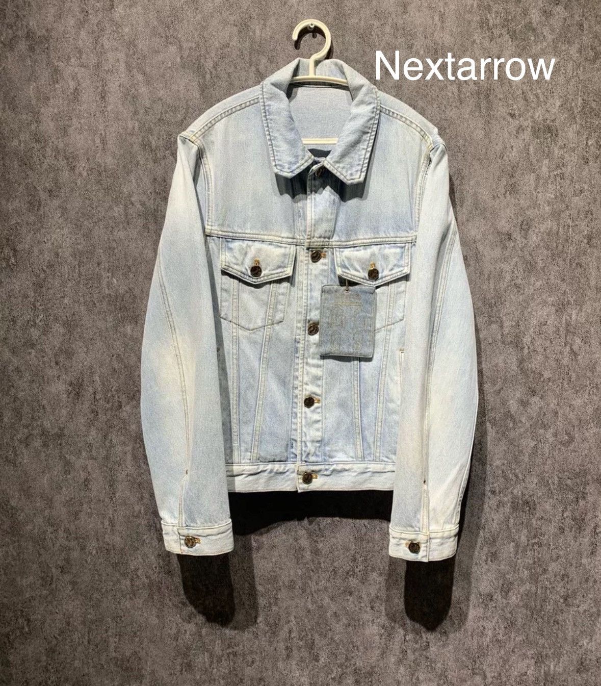 Louis Vuitton Louis Vuitton blue washed denim jacket tag jacket Size US S / EU 44-46 / 1 - 1 Thumbnail