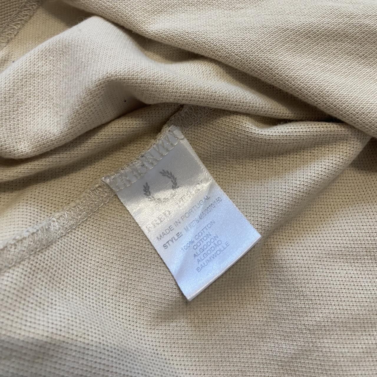 Fred Perry Cream Fred Perry t-shirt embroidered fashion Size US L / EU 52-54 / 3 - 5 Thumbnail