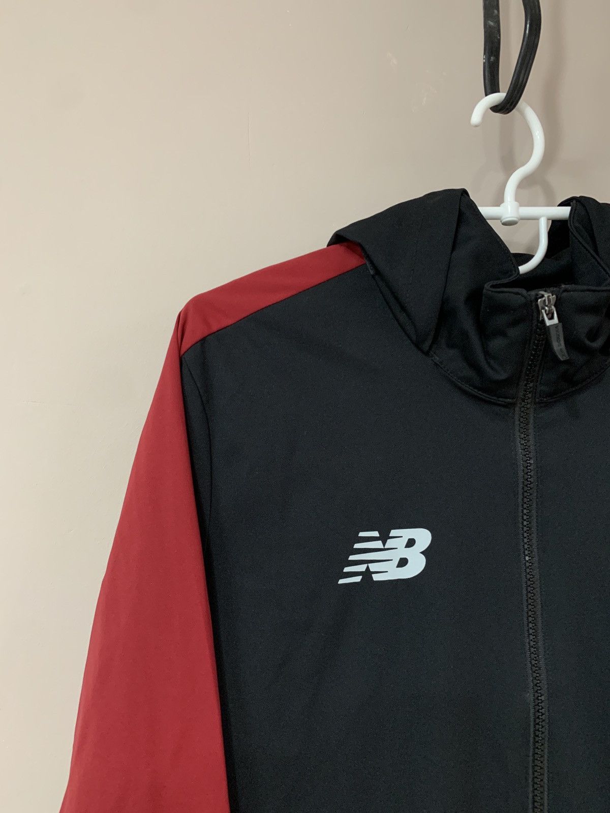 New Balance Liverpool Full Zip Training Football Jacket New Balance Sz S Size US S / EU 44-46 / 1 - 3 Thumbnail